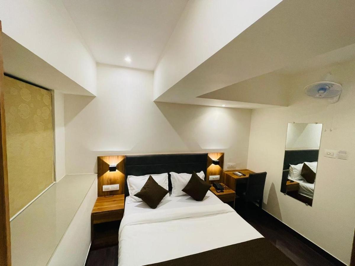 Hotel Hilton Suites, Mumbai